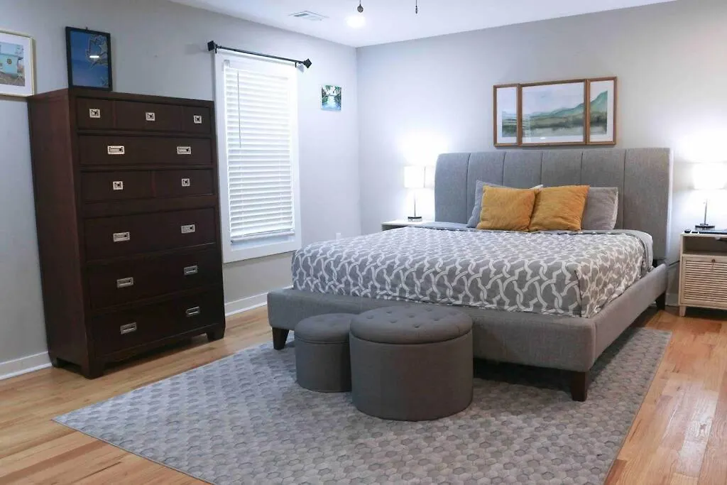 3Br Lovely Furnished Westside Home With Amenities-1