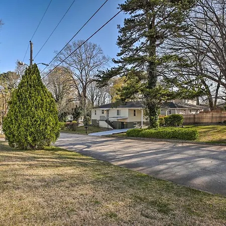 Charming Atlanta Home Less Than 3 Mi To Georgia Aquarium!-3