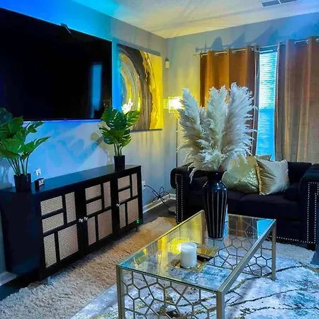 New! Casa Eleven22 Just Minutes From Airport-2